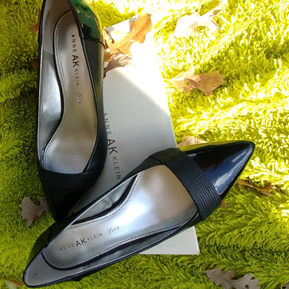 Anne Klein McKinley shoes NEW black